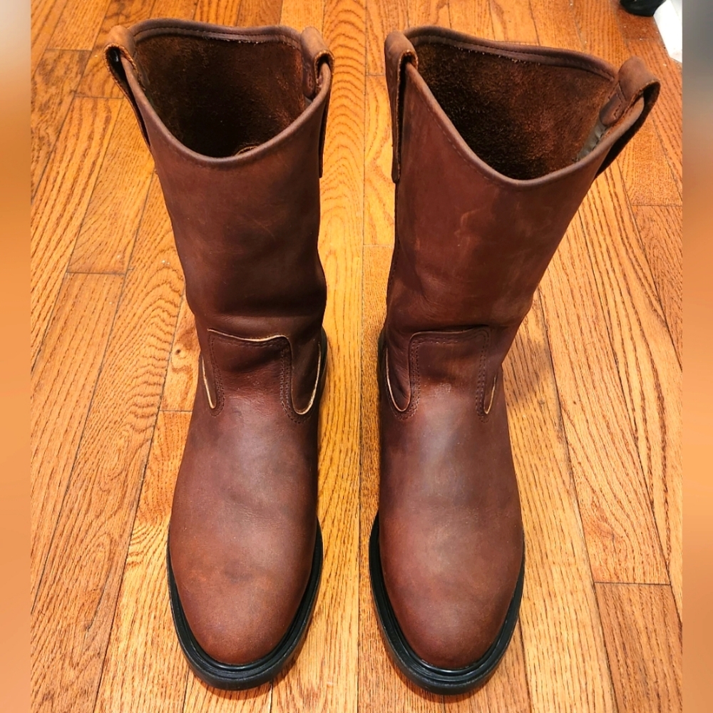 Red Wing boots mens model # 1105 in size 11.5 D